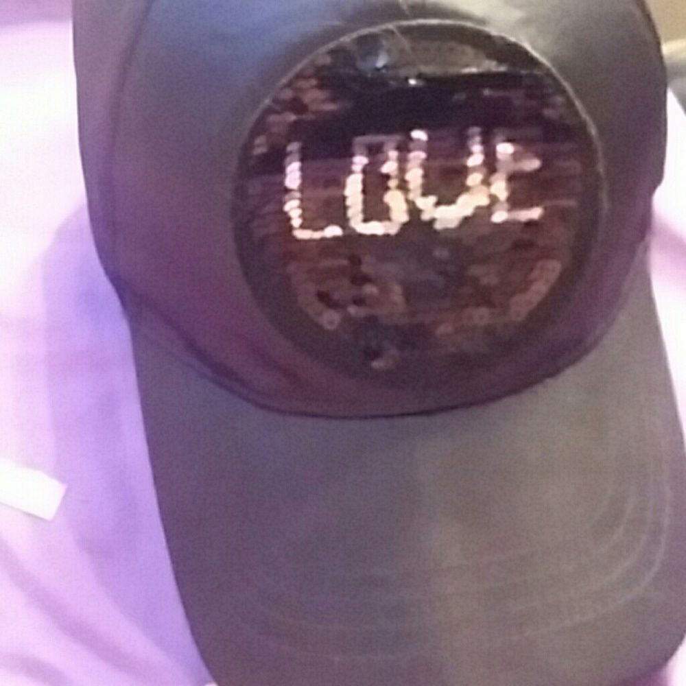 Baseball cap - Picture 2 of 2